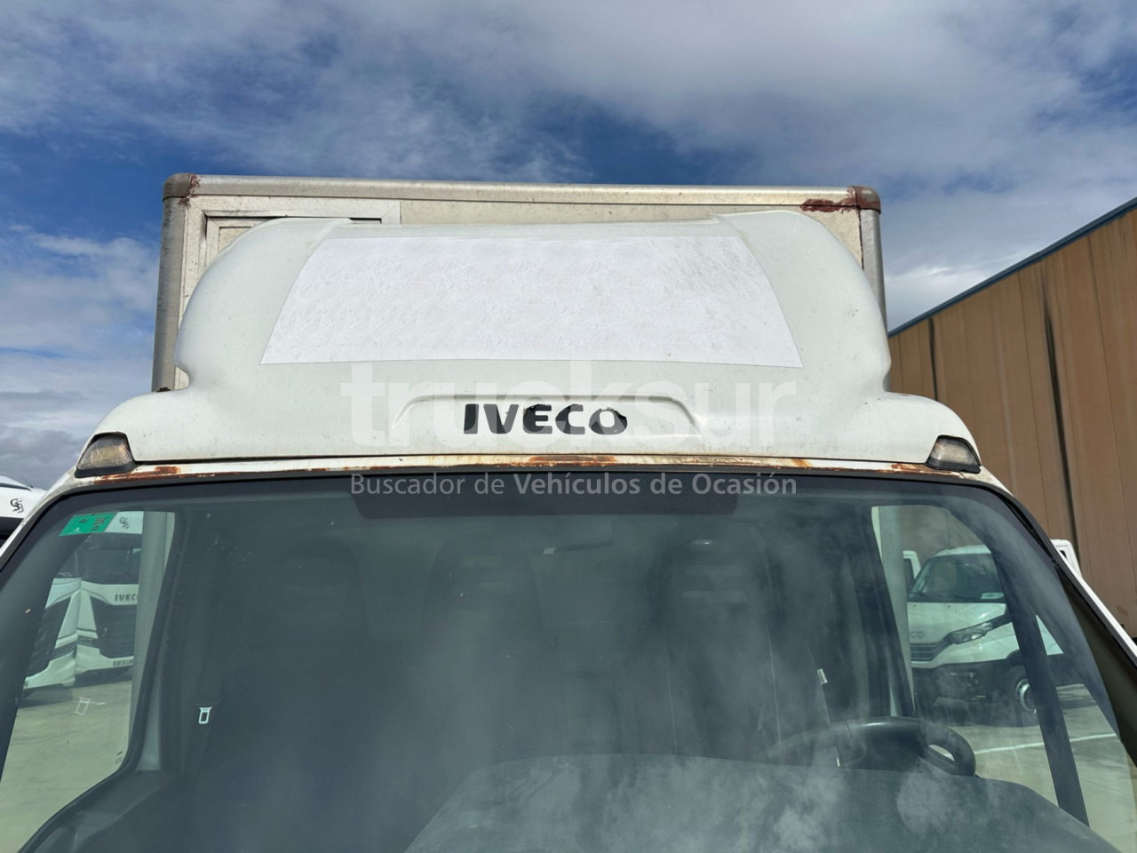 IVECO 35C14 - Van box: gambar 4 IVECO 35C14 - Van box: gambar 4