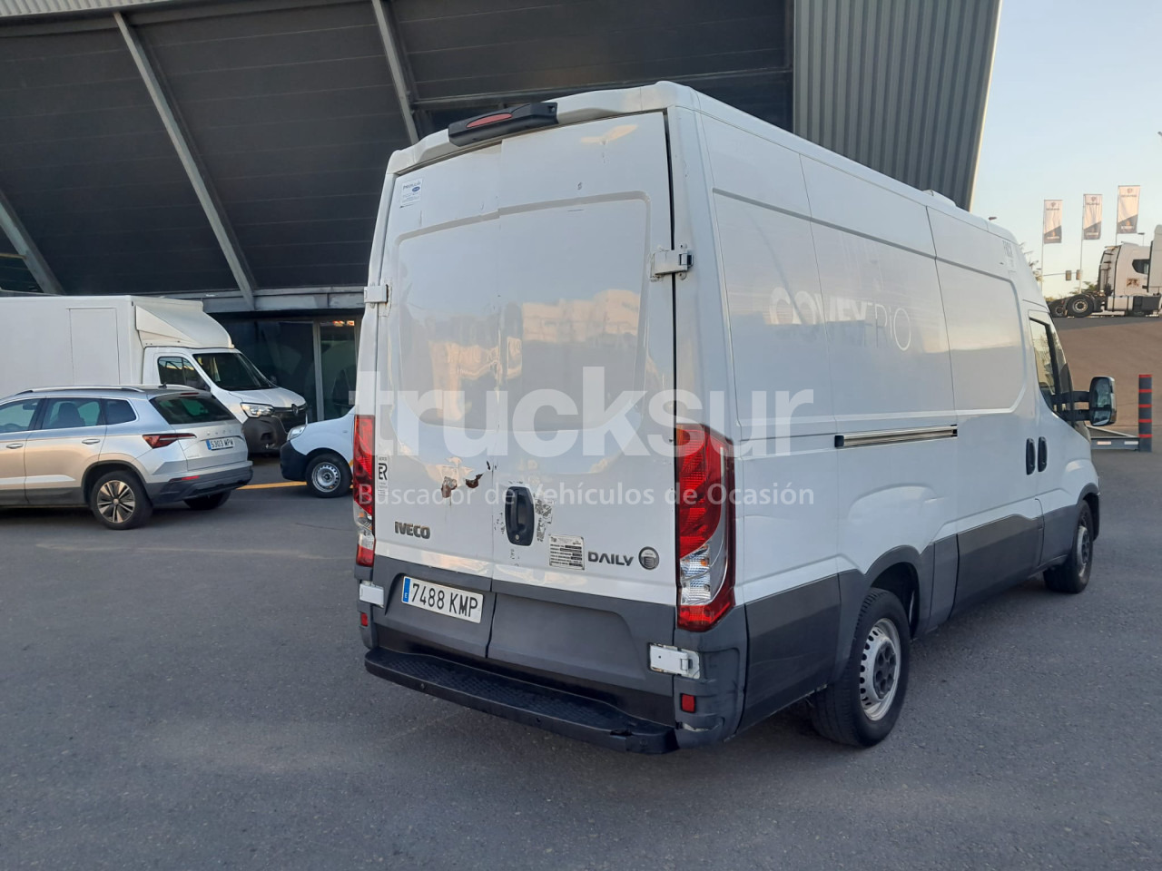 IVECO 35S12 12M3 FRC-X - Van box: gambar 3 IVECO 35S12 12M3 FRC-X - Van box: gambar 3
