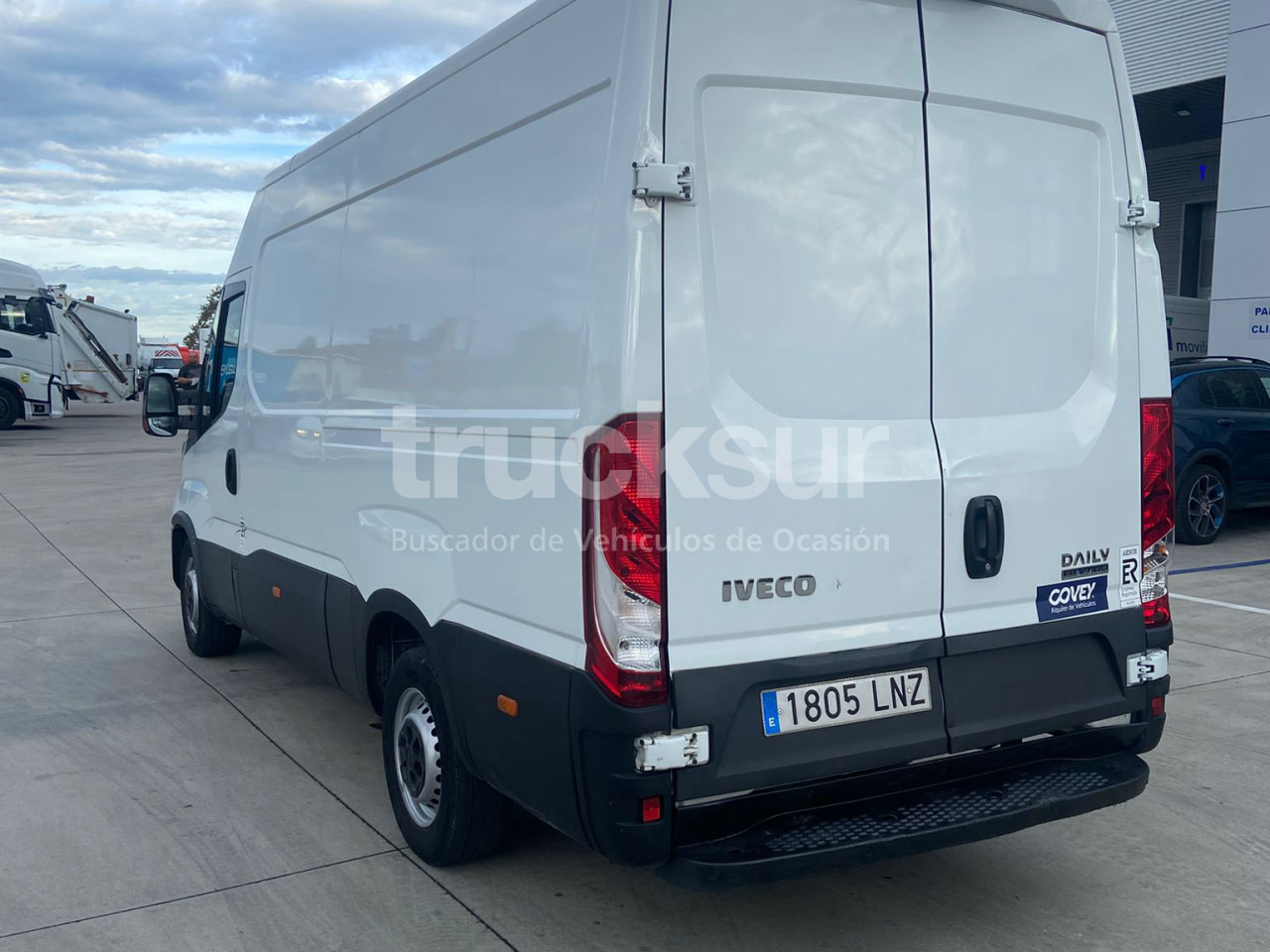 IVECO 35S14 12M3 - Van box: gambar 5 IVECO 35S14 12M3 - Van box: gambar 5