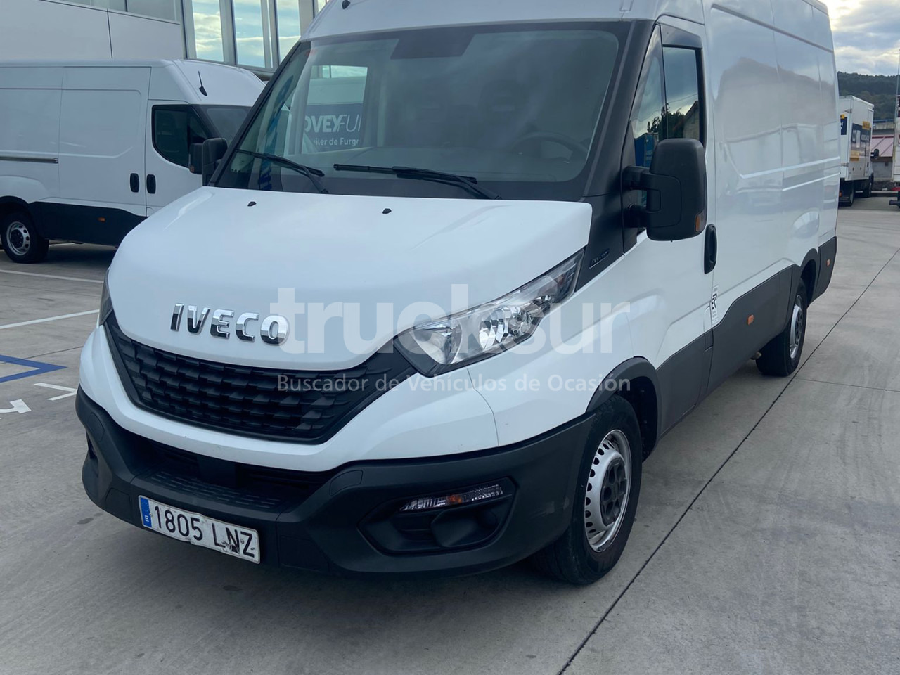 IVECO 35S14 12M3 - Van box: gambar 3 IVECO 35S14 12M3 - Van box: gambar 3