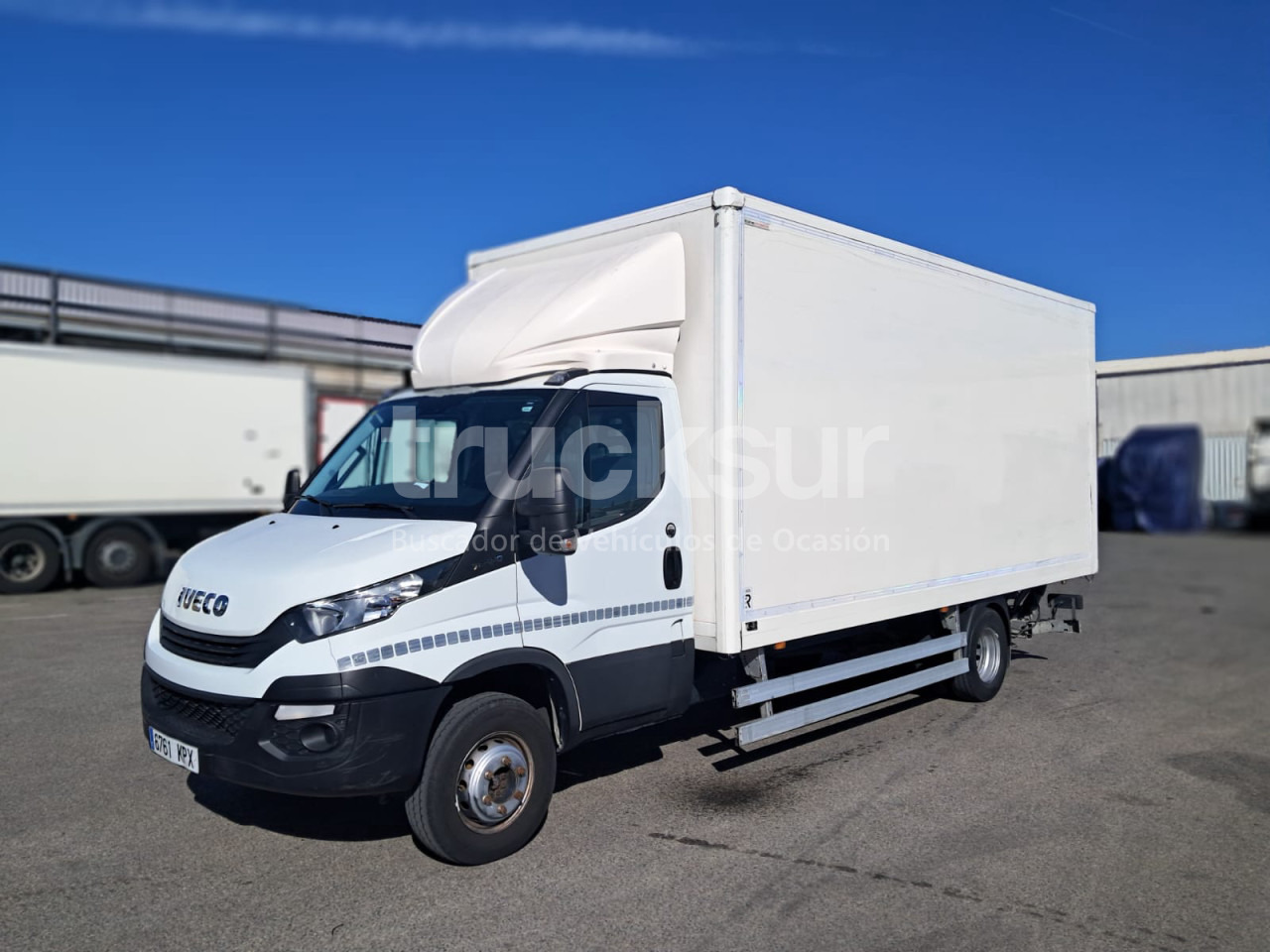 IVECO 72C18 P/E - Truk box: gambar 2 IVECO 72C18 P/E - Truk box: gambar 2