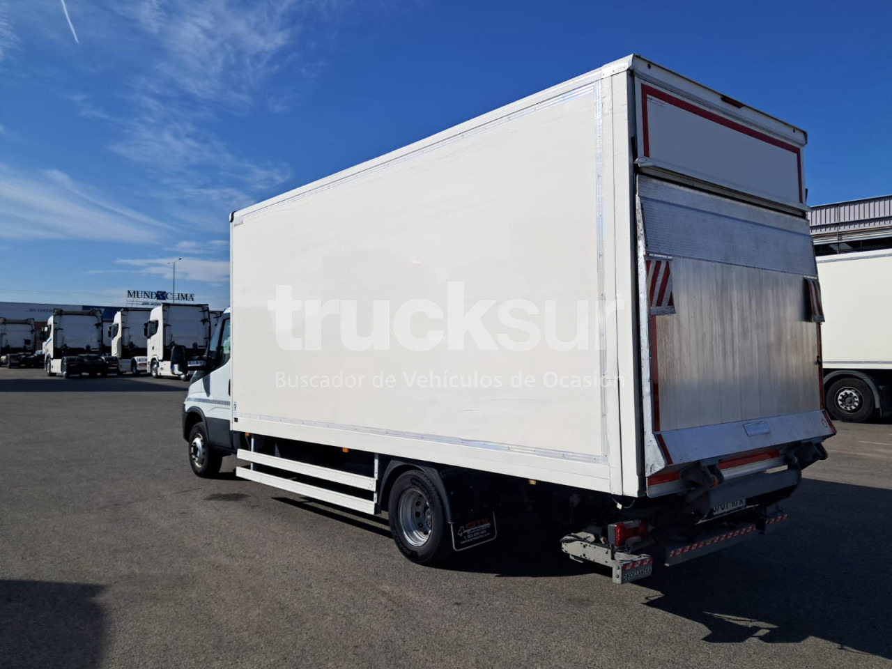 IVECO 72C18 P/E - Truk box: gambar 4 IVECO 72C18 P/E - Truk box: gambar 4