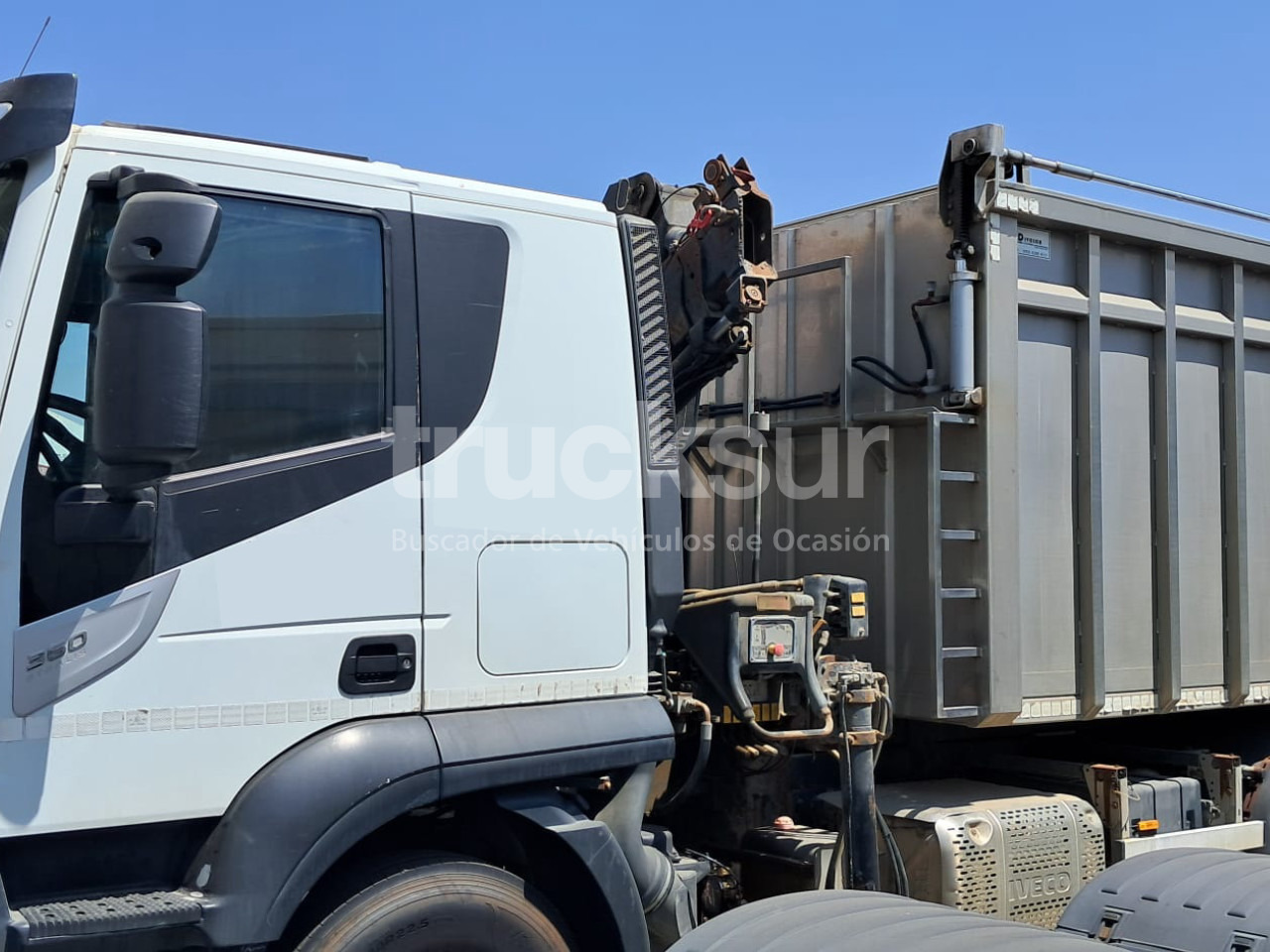 IVECO AT260SY/PS 360CV - Truk jungkit, Truk derek: gambar 3 IVECO AT260SY/PS 360CV - Truk jungkit, Truk derek: gambar 3
