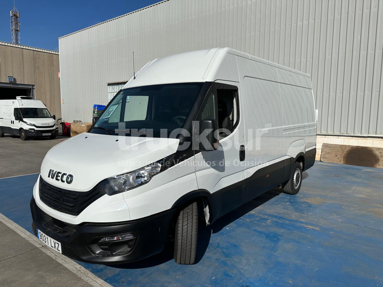 IVECO DAILY 35S16 F 12M3 - Van box: gambar 1 IVECO DAILY 35S16 F 12M3 - Van box: gambar 1