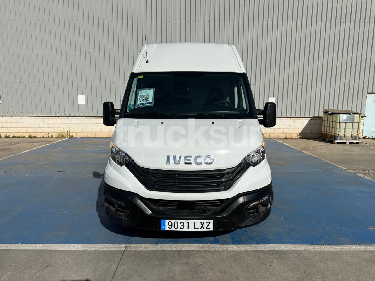IVECO DAILY 35S16 F 12M3 - Van box: gambar 3 IVECO DAILY 35S16 F 12M3 - Van box: gambar 3