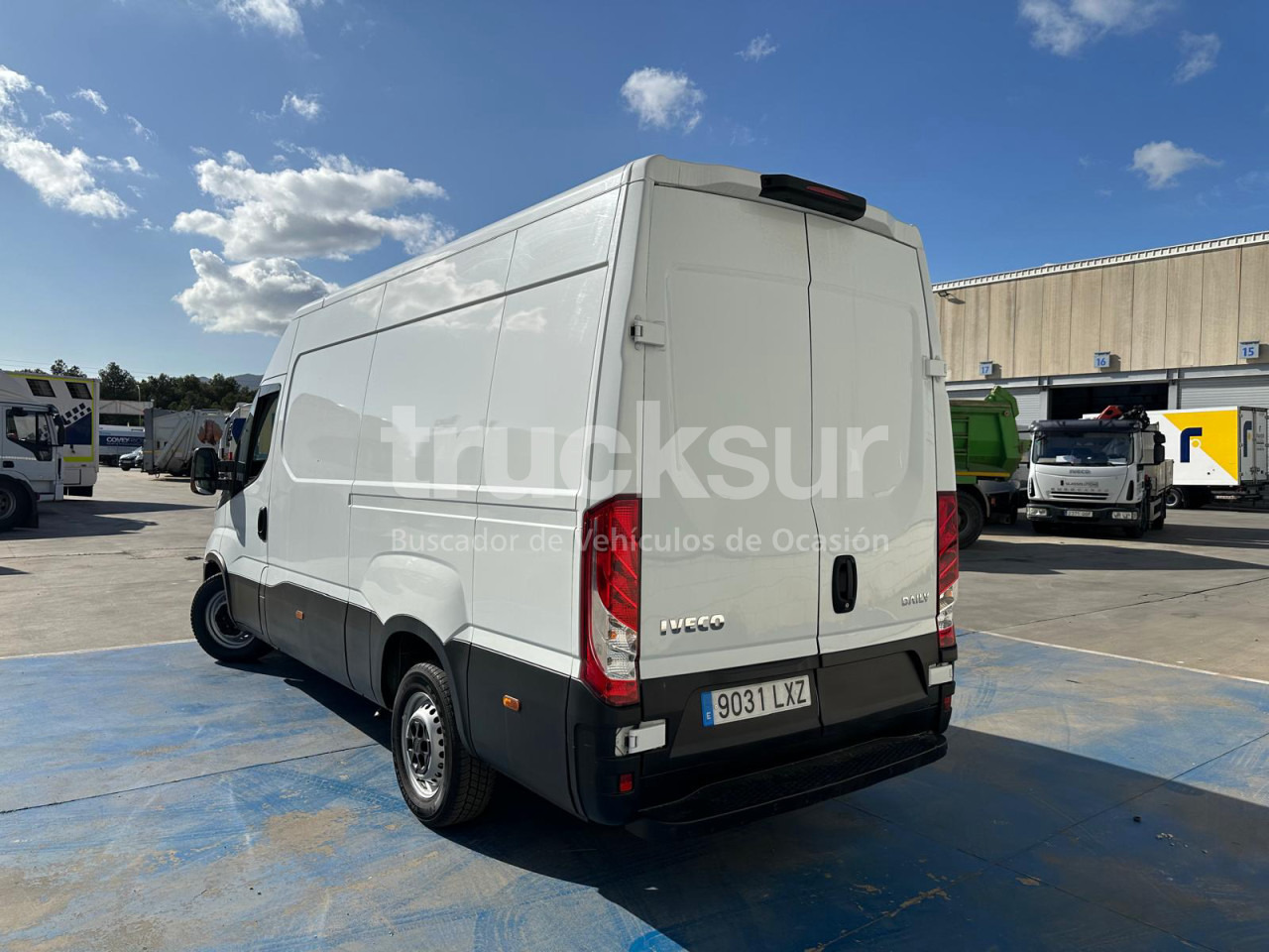 IVECO DAILY 35S16 F 12M3 - Van box: gambar 5 IVECO DAILY 35S16 F 12M3 - Van box: gambar 5