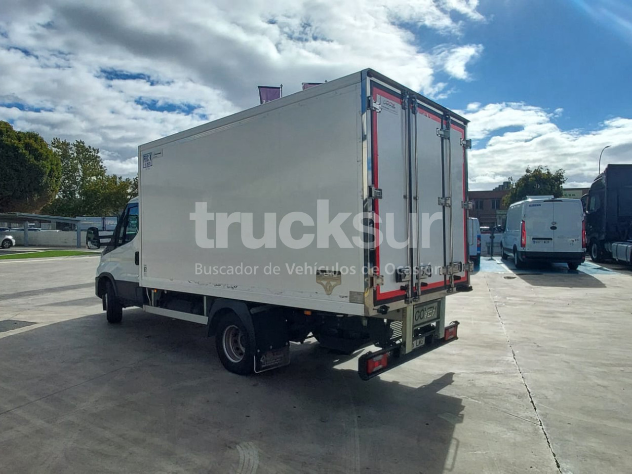 IVECO DAILY 70C14 FRC-X - Truk box: gambar 3 IVECO DAILY 70C14 FRC-X - Truk box: gambar 3