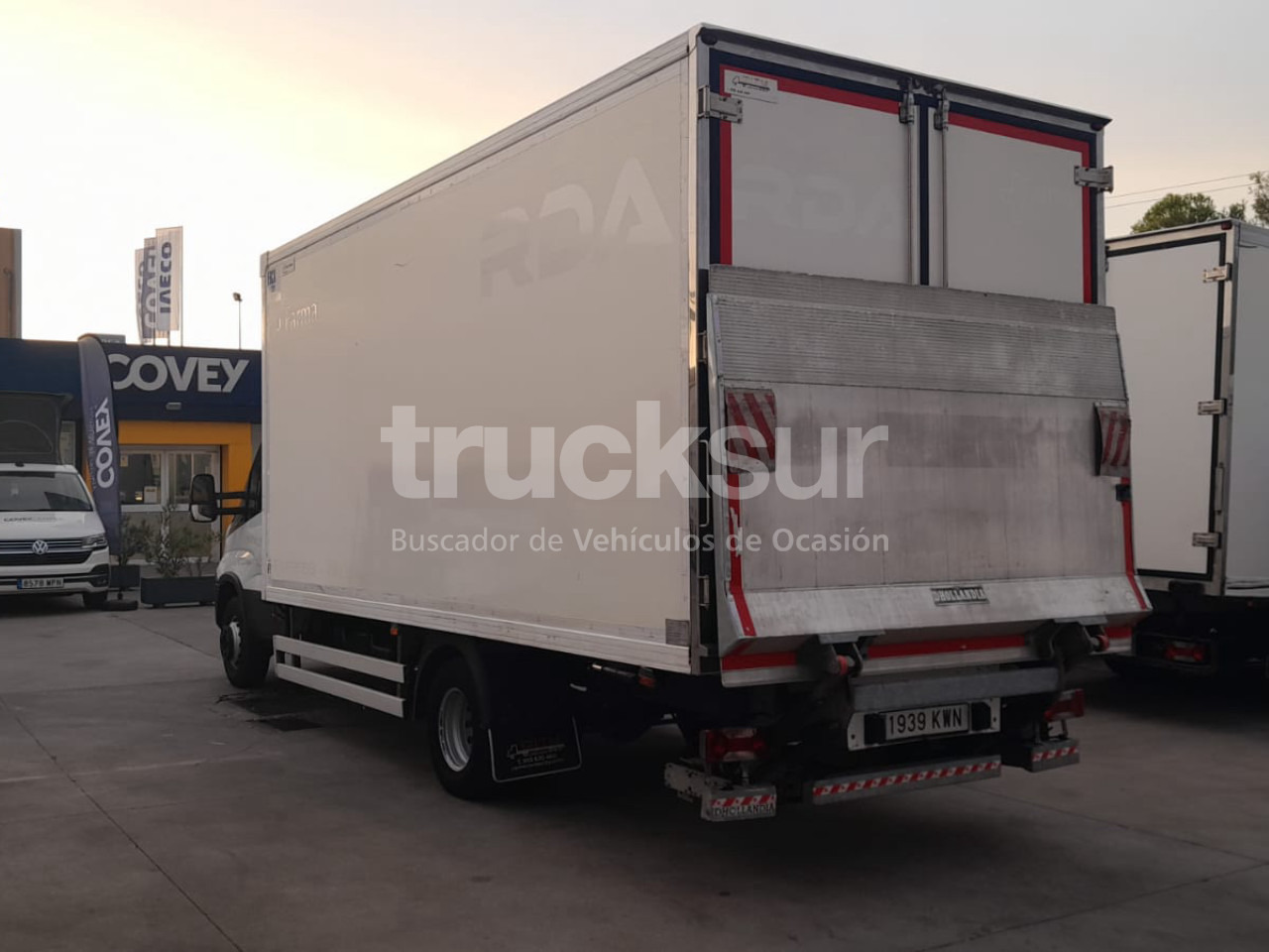 IVECO DAILY 72C18 FRC-X P/E - Truk box: gambar 3 IVECO DAILY 72C18 FRC-X P/E - Truk box: gambar 3
