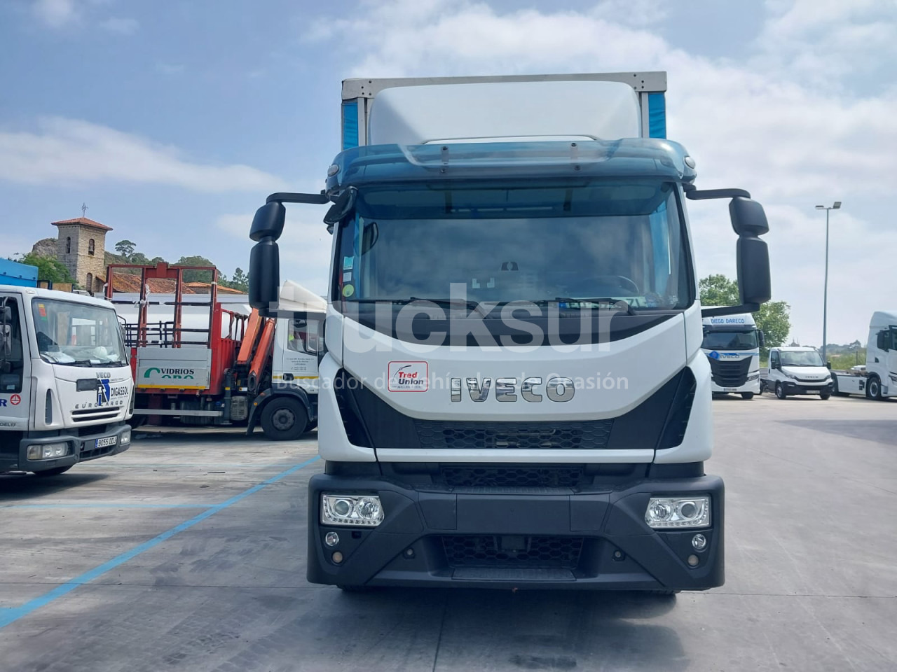 IVECO EUROCARGO ML160-250 - Truk dengan terpal samping: gambar 5 IVECO EUROCARGO ML160-250 - Truk dengan terpal samping: gambar 5