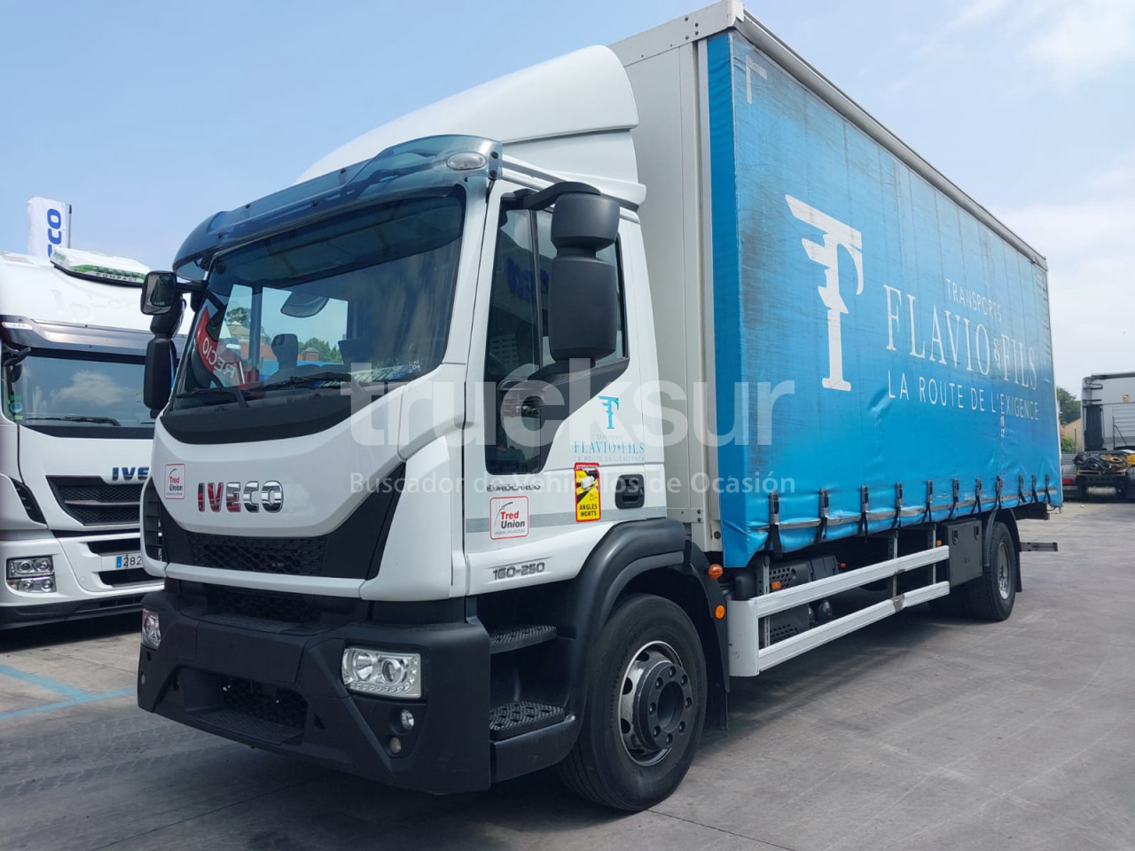 IVECO EUROCARGO ML160-250 - Truk dengan terpal samping: gambar 1 IVECO EUROCARGO ML160-250 - Truk dengan terpal samping: gambar 1