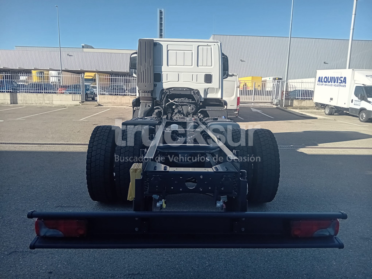 IVECO X-WAY 420 - Truk sasis: gambar 3 IVECO X-WAY 420 - Truk sasis: gambar 3