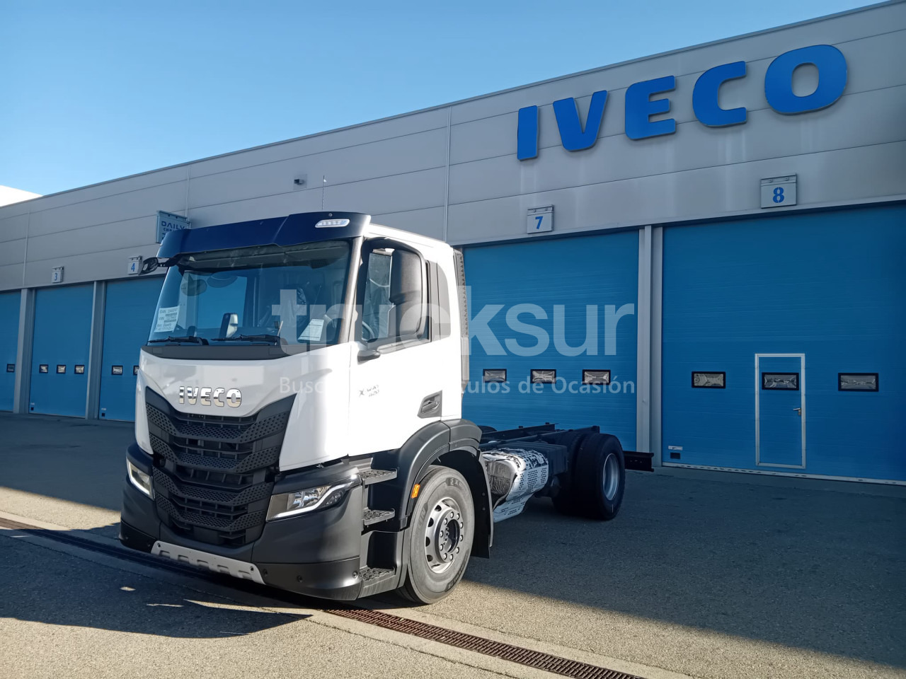 IVECO X-WAY 420 - Truk sasis: gambar 1 IVECO X-WAY 420 - Truk sasis: gambar 1