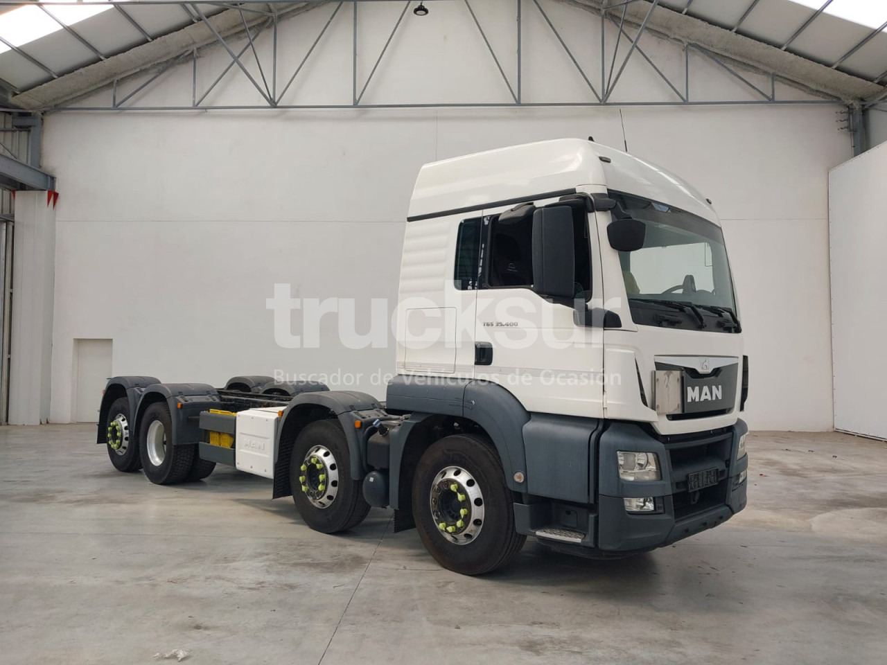 MAN TGS35.400 8X2*6 - Truk sasis: gambar 2 MAN TGS35.400 8X2*6 - Truk sasis: gambar 2