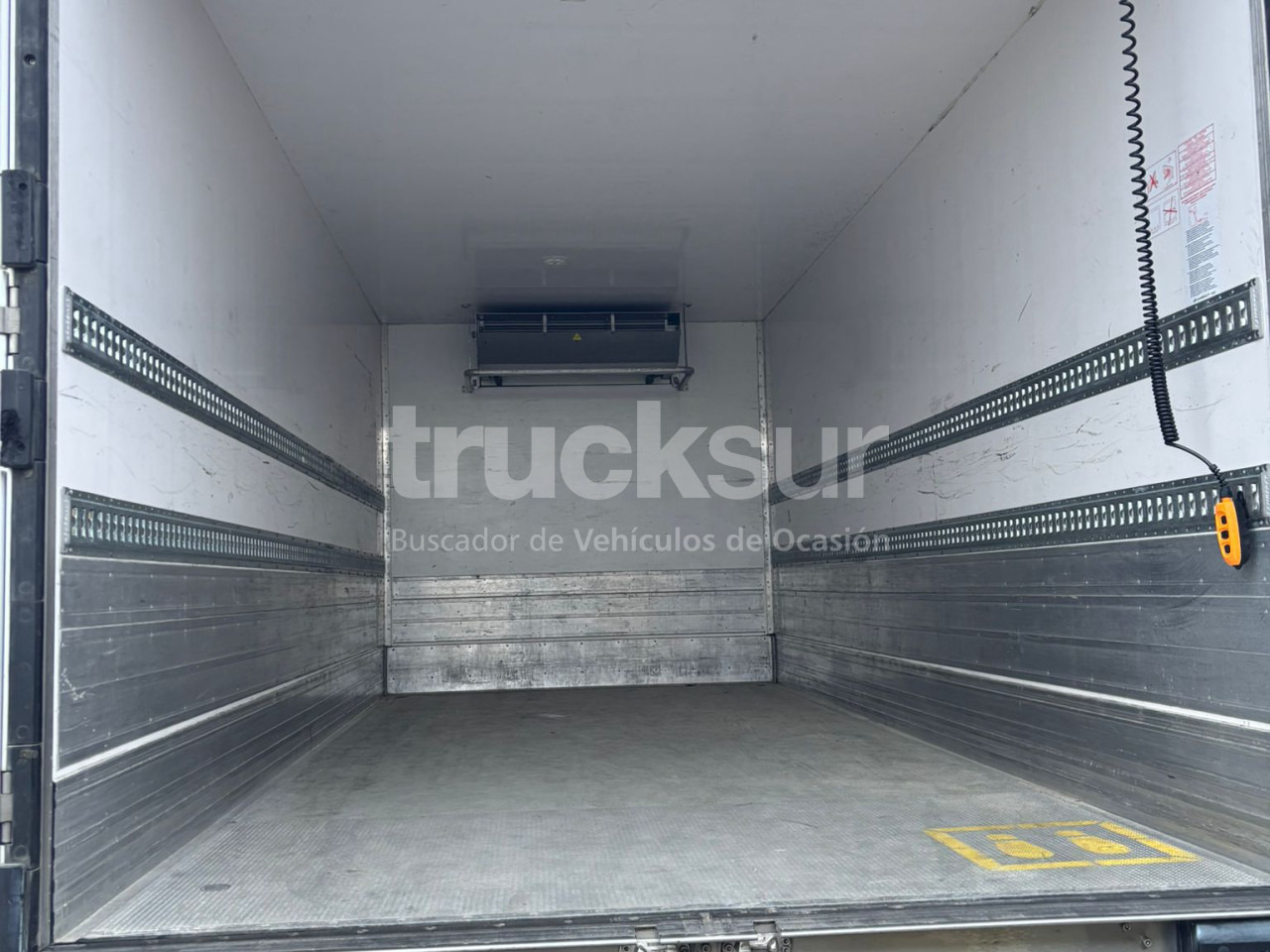 MERCEDES ATEGO 1321 - Truk berpendingin: gambar 4 MERCEDES ATEGO 1321 - Truk berpendingin: gambar 4