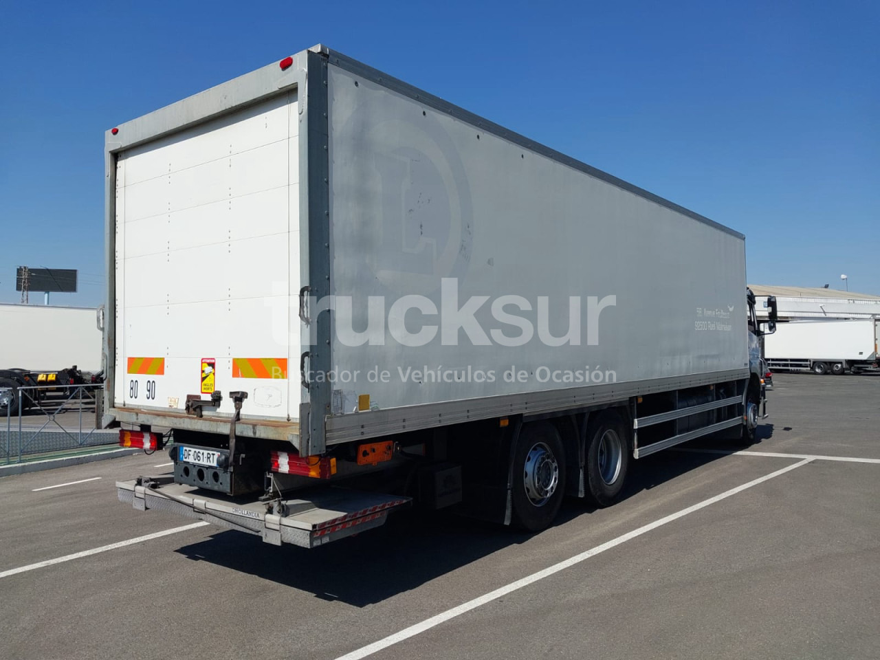 MERCEDES AXOR 2529 ejes 6x2*4 - Truk box: gambar 4 MERCEDES AXOR 2529 ejes 6x2*4 - Truk box: gambar 4