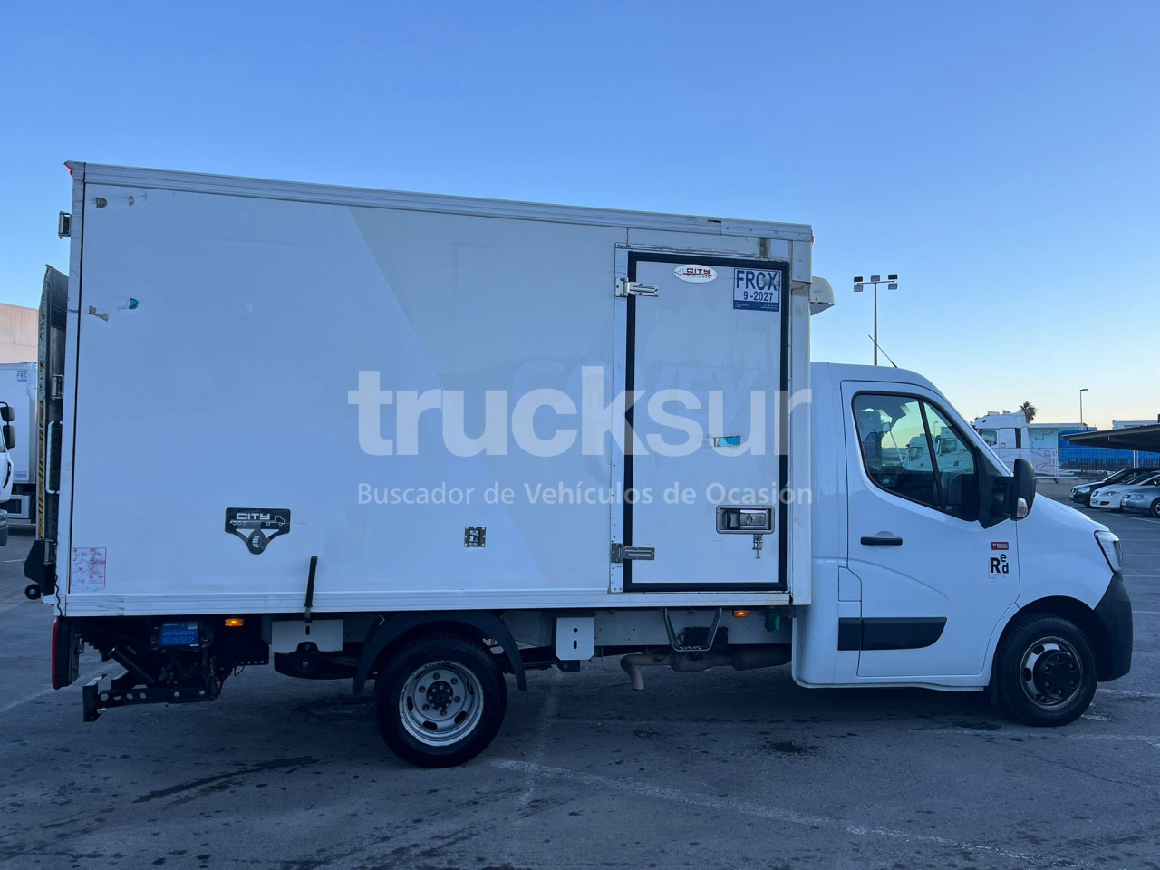 RENAULT 165.35 FRC-X P/E - Van box: gambar 5 RENAULT 165.35 FRC-X P/E - Van box: gambar 5