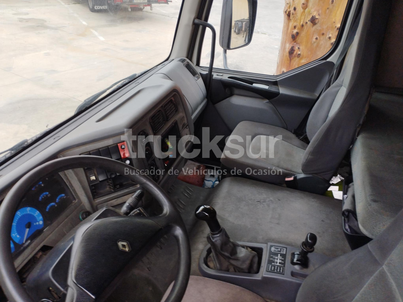 Truk dengan terpal samping RENAULT 270 16C: gambar 9 Truk dengan terpal samping RENAULT 270 16C: gambar 9