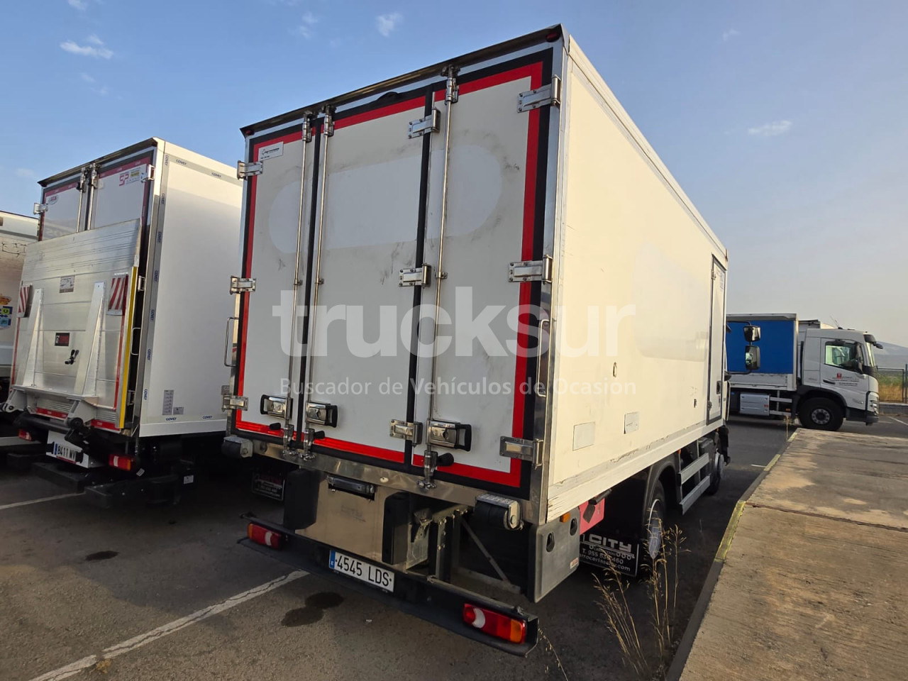 RENAULT D 12.240 FRC-X - Truk box: gambar 5 RENAULT D 12.240 FRC-X - Truk box: gambar 5