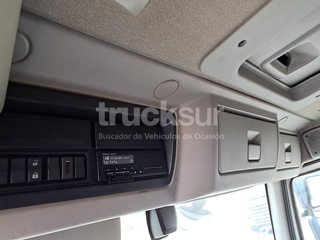 Leasing RENAULT D12.240 RENAULT D12.240: gambar 30