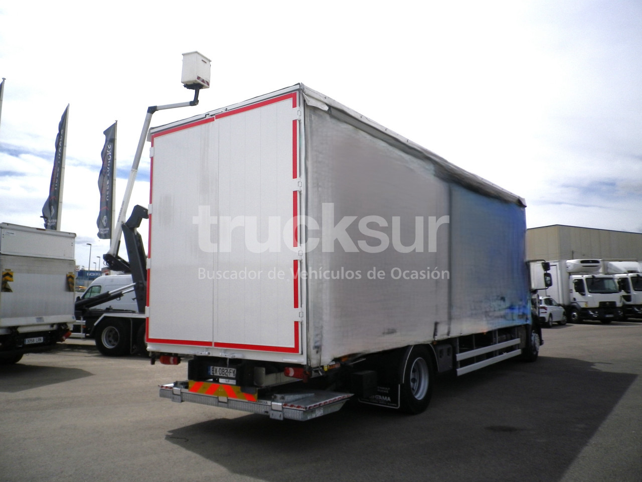 RENAULT D280.18 22P - Truk dengan terpal samping: gambar 4 RENAULT D280.18 22P - Truk dengan terpal samping: gambar 4