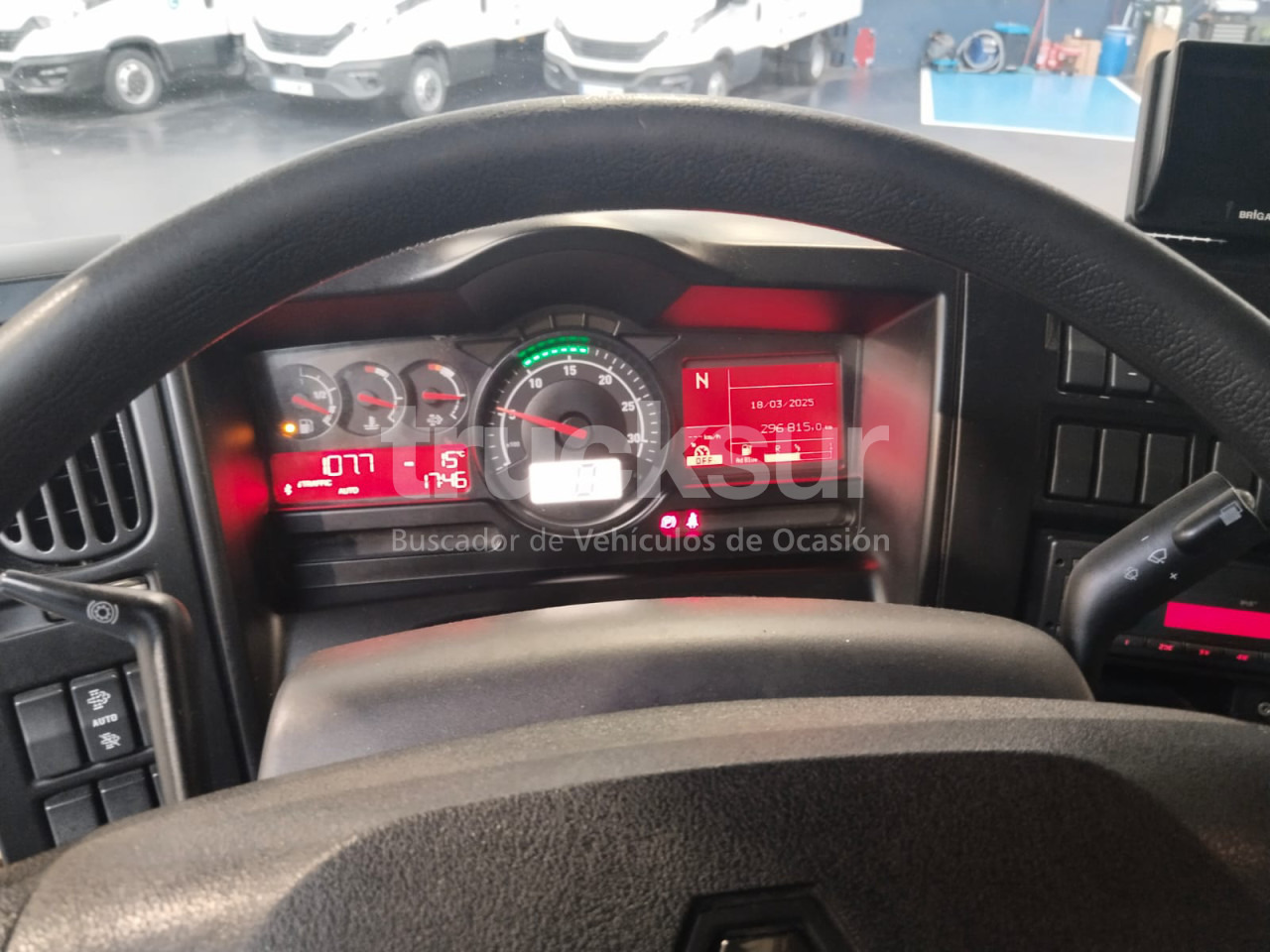 Truk box RENAULT D280.18: gambar 21 Truk box RENAULT D280.18: gambar 21