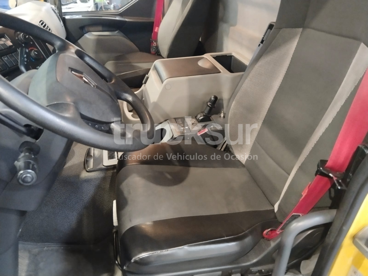 Truk box RENAULT D280.18: gambar 29 Truk box RENAULT D280.18: gambar 29