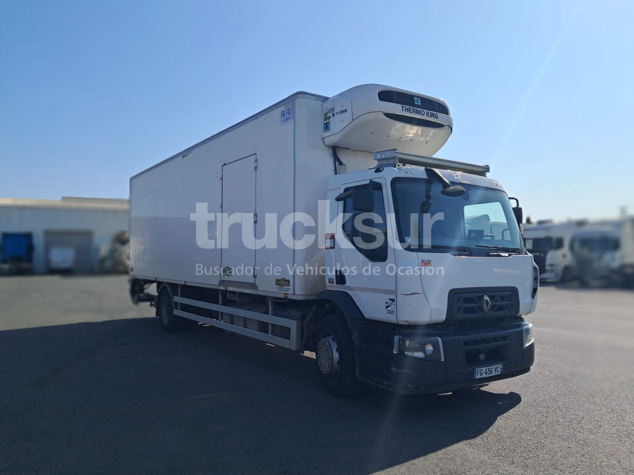 RENAULT D320.18 - Truk berpendingin: gambar 2 RENAULT D320.18 - Truk berpendingin: gambar 2