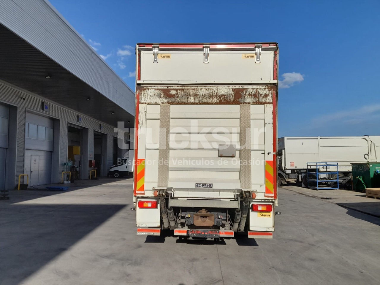 RENAULT D320.26 ejes 6x2*4 - Truk dengan terpal samping: gambar 5 RENAULT D320.26 ejes 6x2*4 - Truk dengan terpal samping: gambar 5