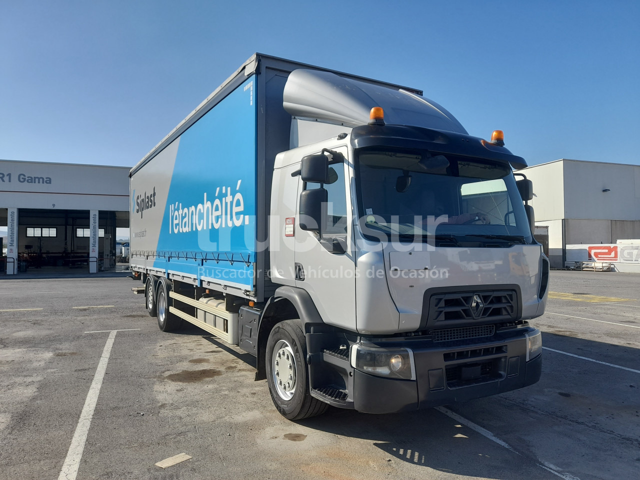 RENAULT D320.26 ejes 6x2*4 - Truk dengan terpal samping: gambar 1 RENAULT D320.26 ejes 6x2*4 - Truk dengan terpal samping: gambar 1