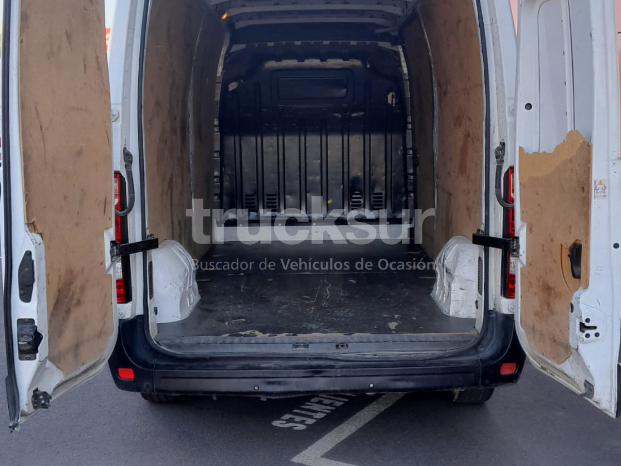 RENAULT MASTER 130.35 L3H2 E6 - Van box: gambar 5 RENAULT MASTER 130.35 L3H2 E6 - Van box: gambar 5