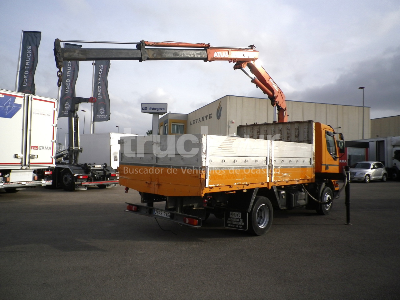 RENAULT MIDLUM 220.14C GRUA - Truk flatbed, Truk derek: gambar 4 RENAULT MIDLUM 220.14C GRUA - Truk flatbed, Truk derek: gambar 4
