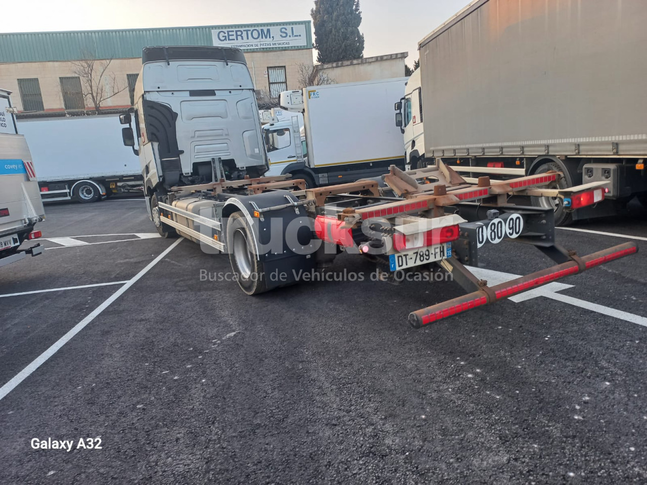 RENAULT T430 - Pengangkut kontainer/ Container truck: gambar 5 RENAULT T430 - Pengangkut kontainer/ Container truck: gambar 5
