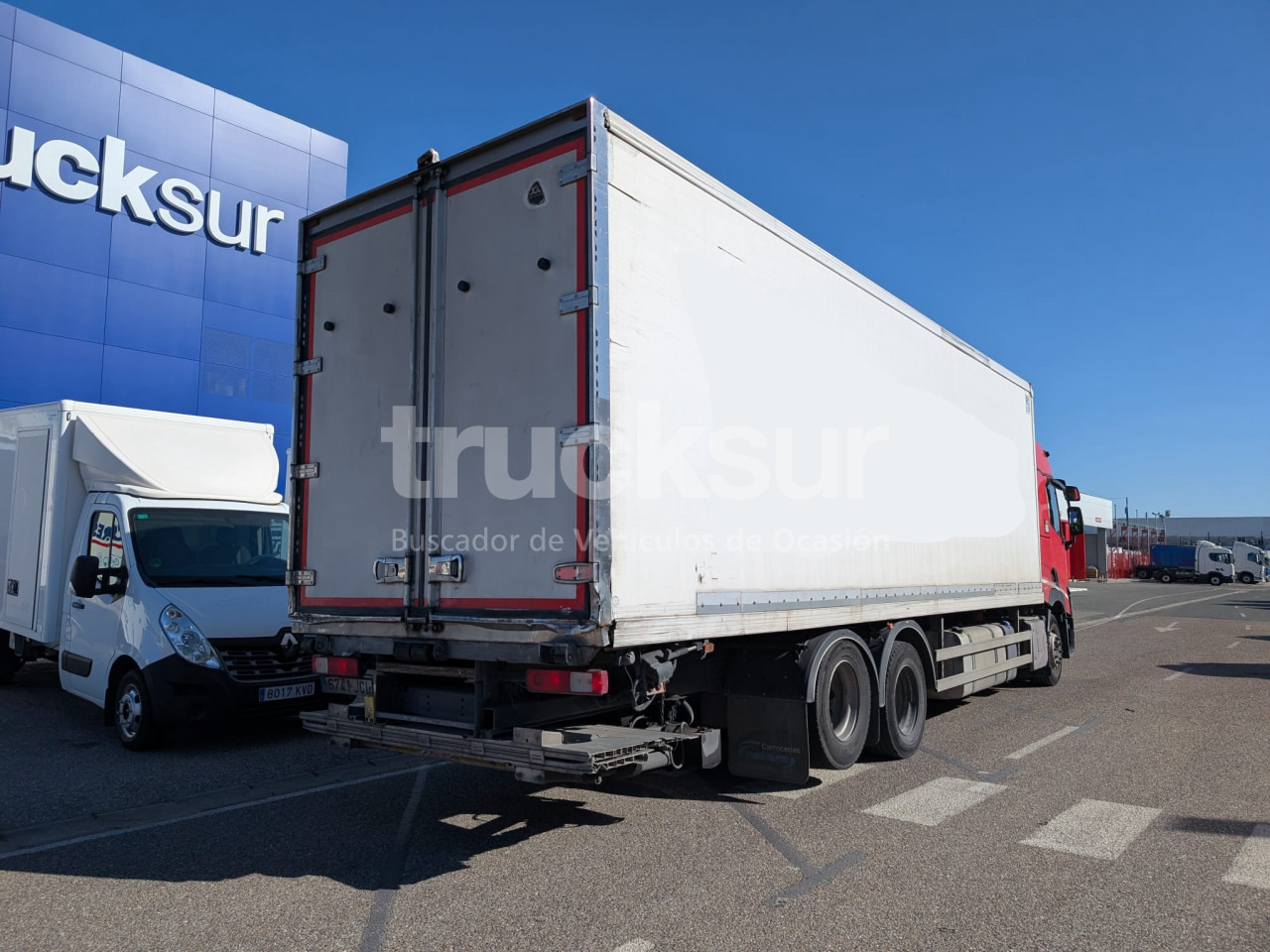 RENAULT T460 SLEEPER CAB - Truk berpendingin: gambar 4 RENAULT T460 SLEEPER CAB - Truk berpendingin: gambar 4