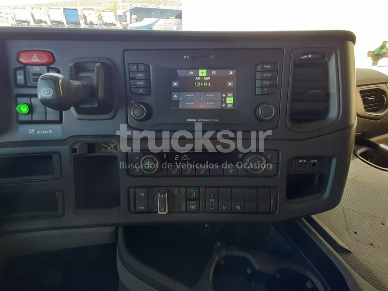 Truk dengan terpal samping SCANIA R450.18: gambar 21