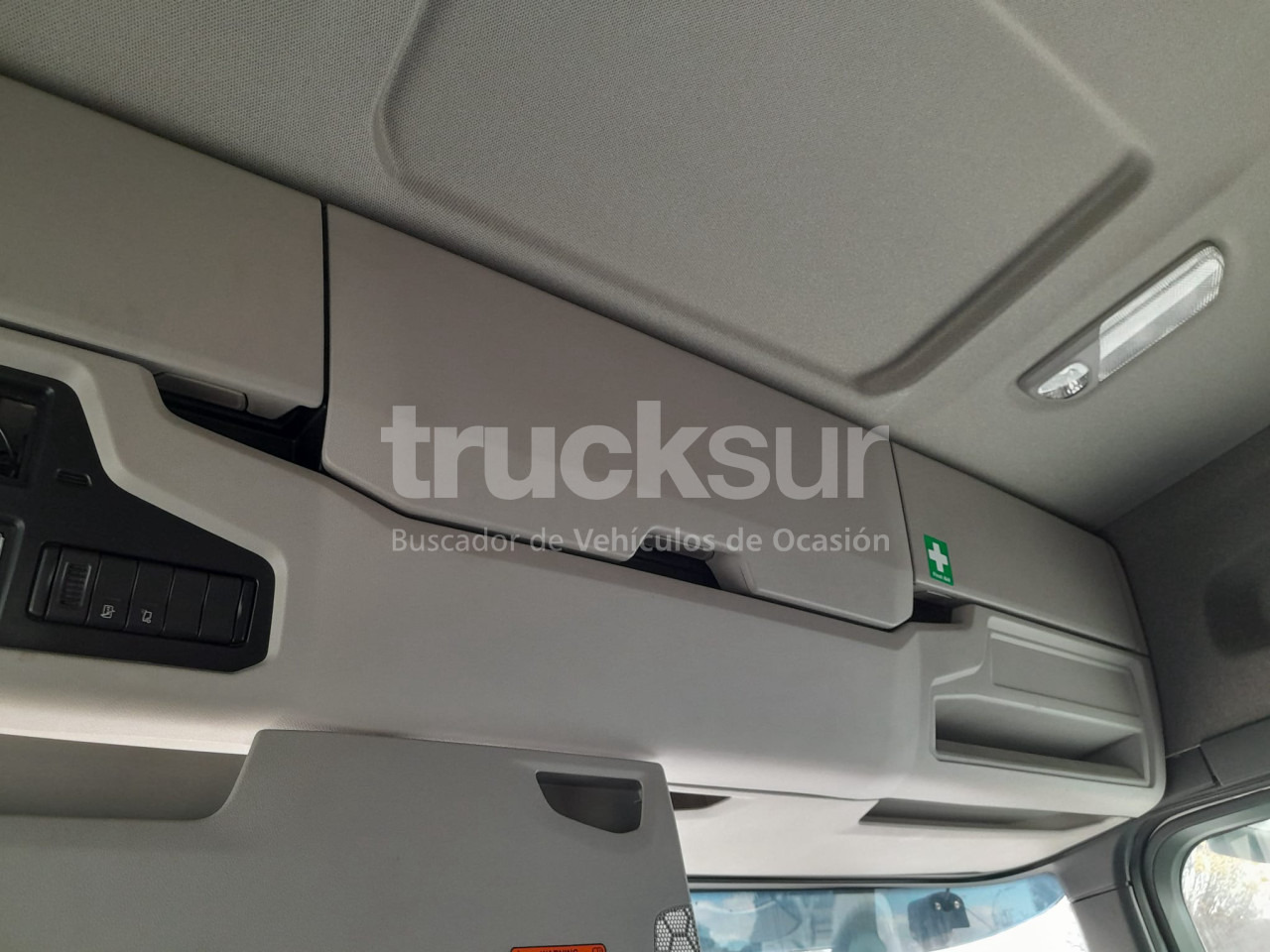 Truk sasis SCANIA R450.26 ejes 6x2*4: gambar 27
