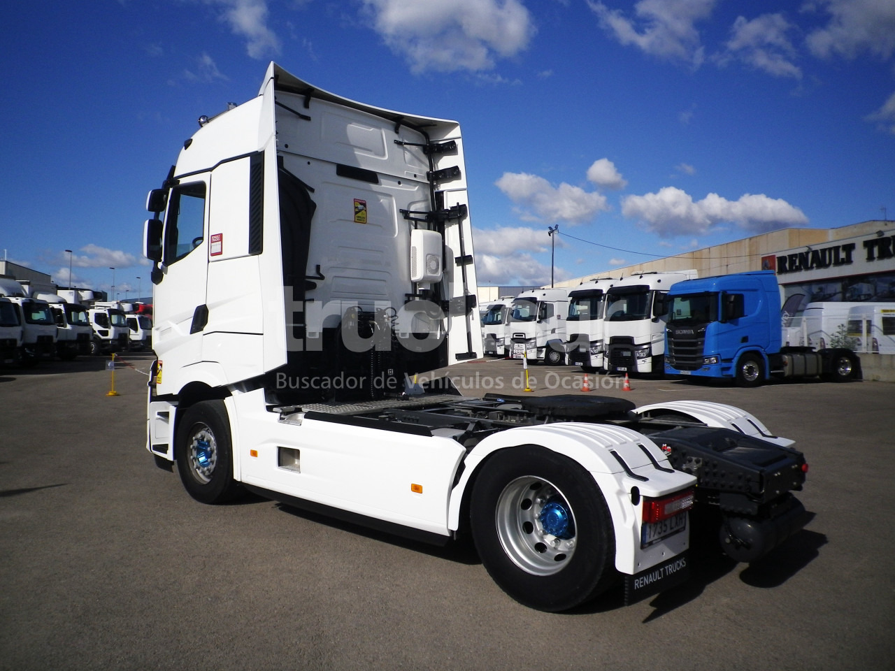 RENAULT T520 HIGH SLEEPER CAB - Tractor head: gambar 5 RENAULT T520 HIGH SLEEPER CAB - Tractor head: gambar 5
