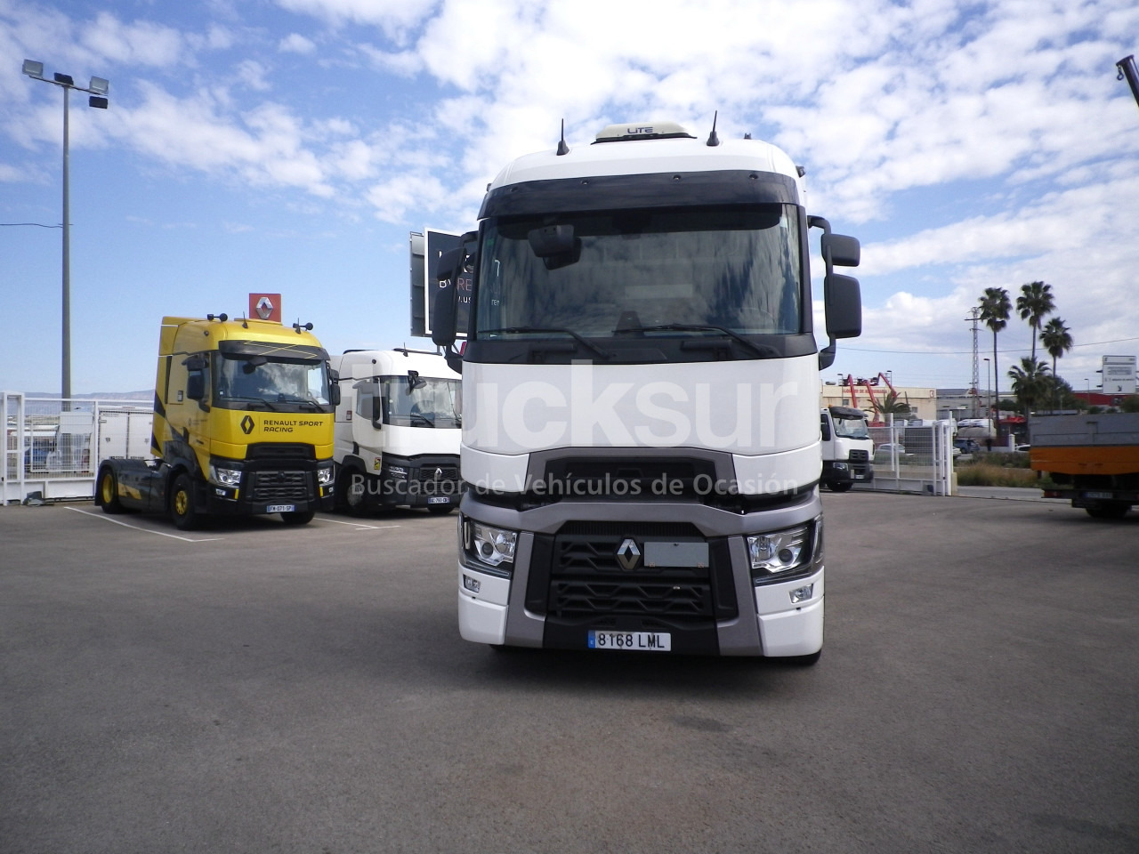 RENAULT T520 HIGH SLEEPER CAB - Tractor head: gambar 4 RENAULT T520 HIGH SLEEPER CAB - Tractor head: gambar 4