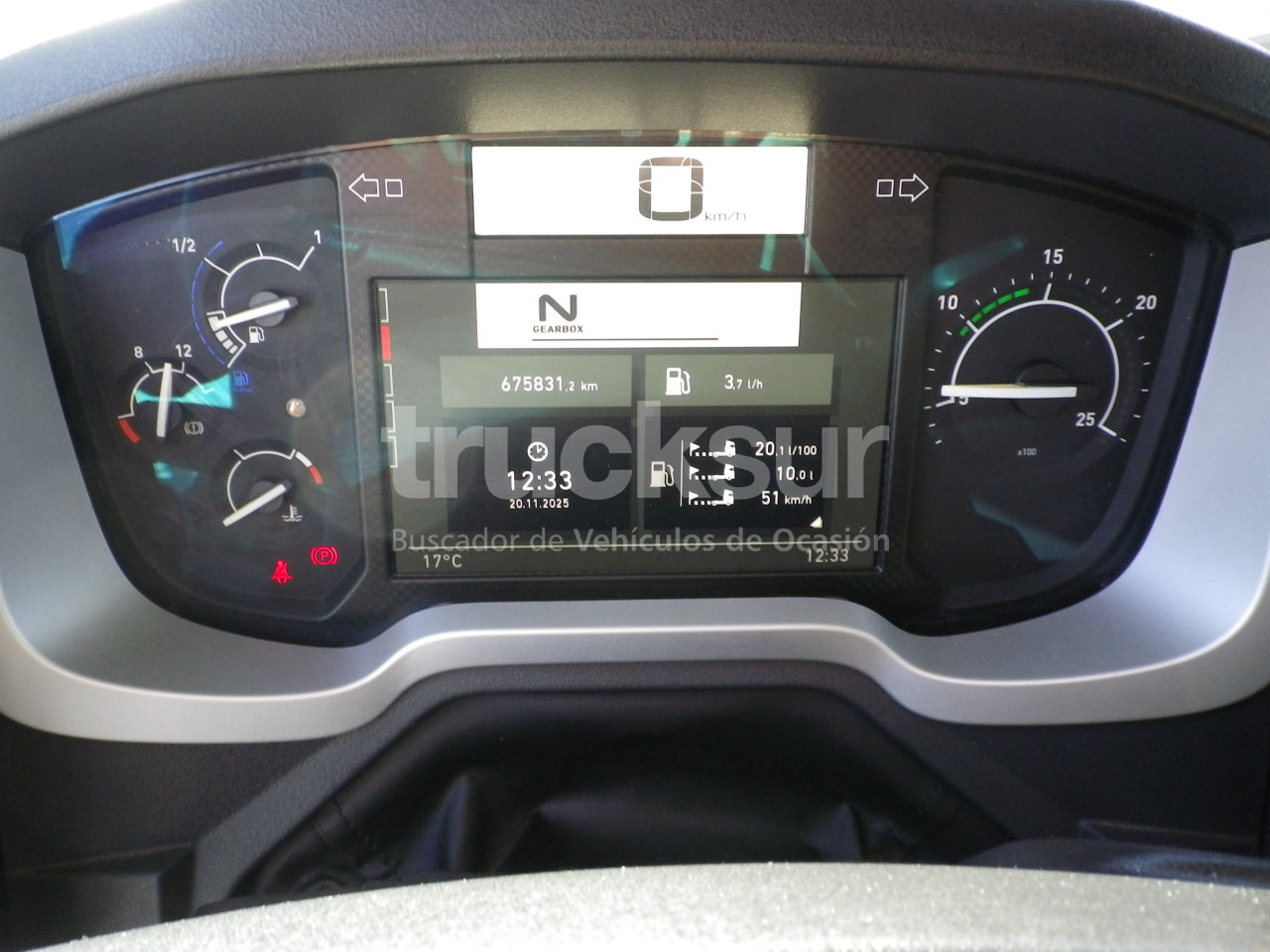 Tractor head RENAULT T520 SLEEPER CAB ADR: gambar 10 Tractor head RENAULT T520 SLEEPER CAB ADR: gambar 10