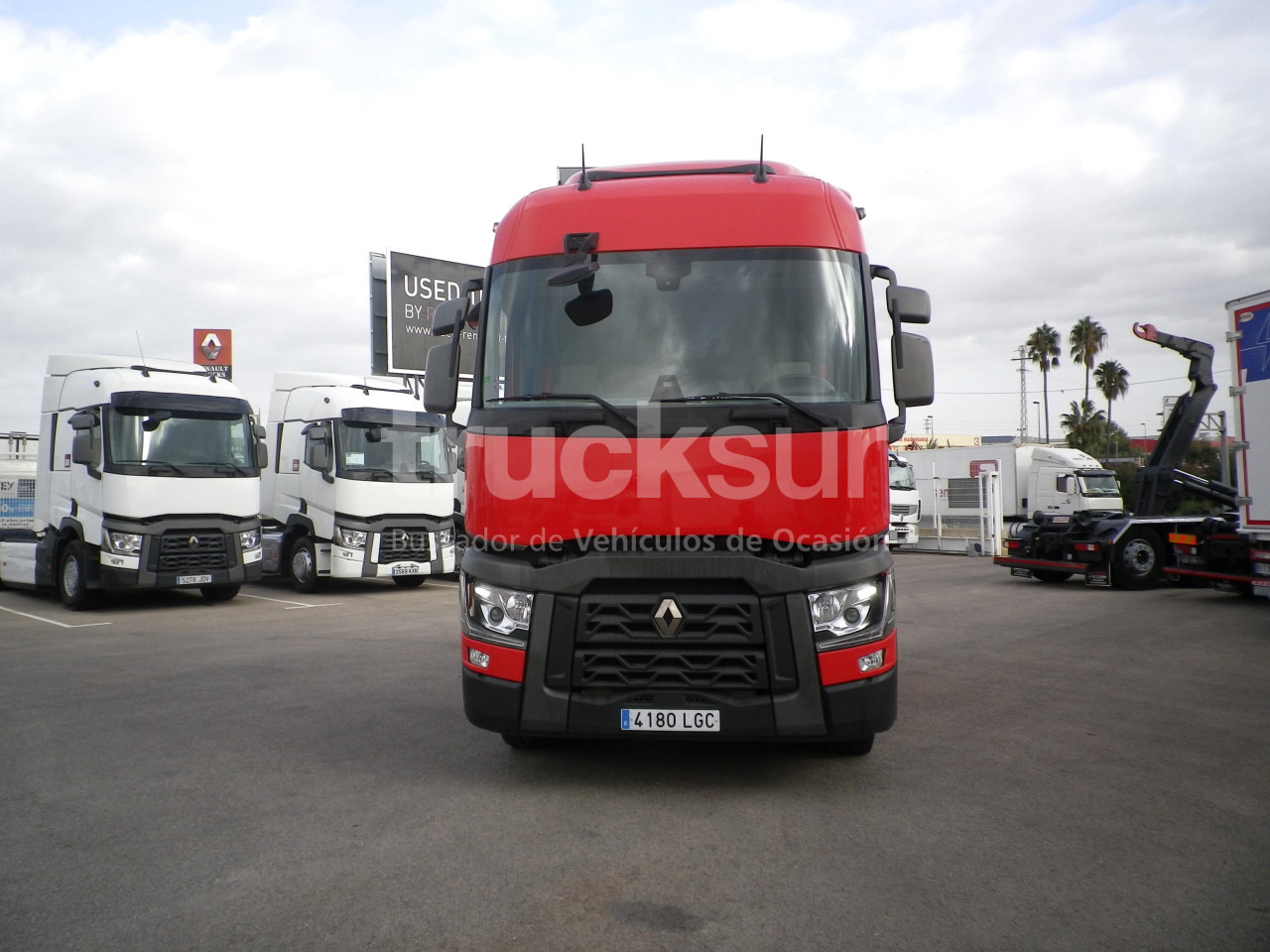 RENAULT T520 SLEEPER CAB - Tractor head: gambar 4 RENAULT T520 SLEEPER CAB - Tractor head: gambar 4