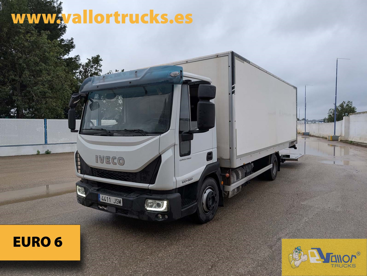 IVECO 100E22 - Truk box: gambar 1 IVECO 100E22 - Truk box: gambar 1