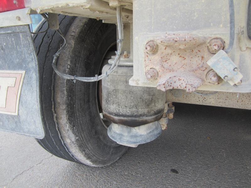 Semi-trailer jungkit Benalu: gambar 8