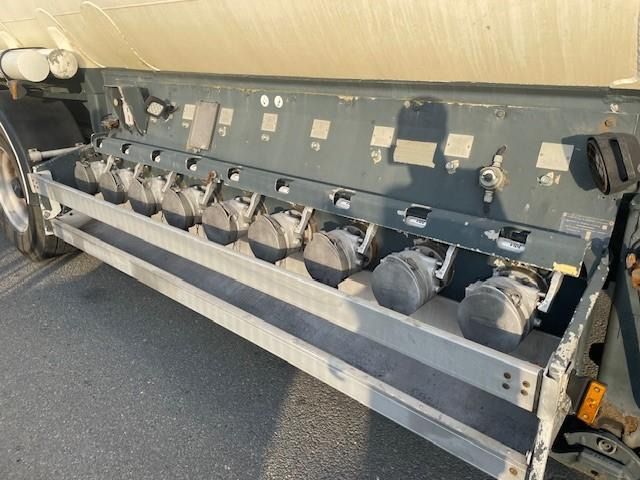 General Trailers - Semi-trailer tangki: gambar 5 General Trailers - Semi-trailer tangki: gambar 5