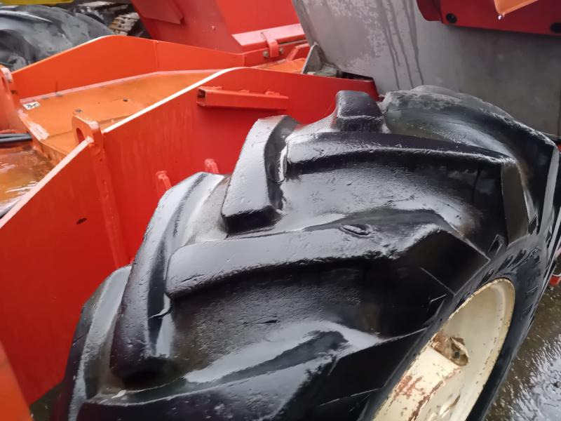 Manitou 1232 turbo - Forklift medan kasar: gambar 2 Manitou 1232 turbo - Forklift medan kasar: gambar 2