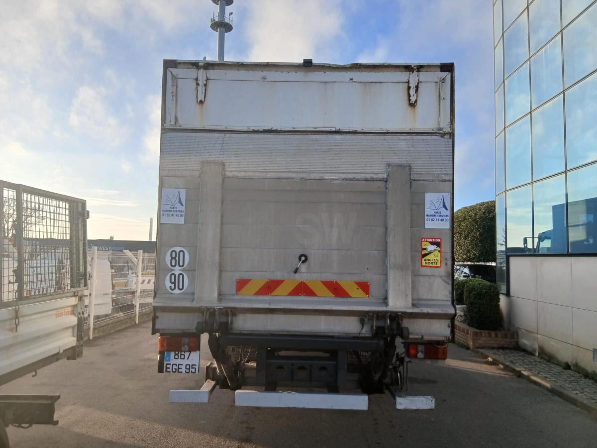 Mercedes Axor 1829 - Truk box: gambar 5 Mercedes Axor 1829 - Truk box: gambar 5