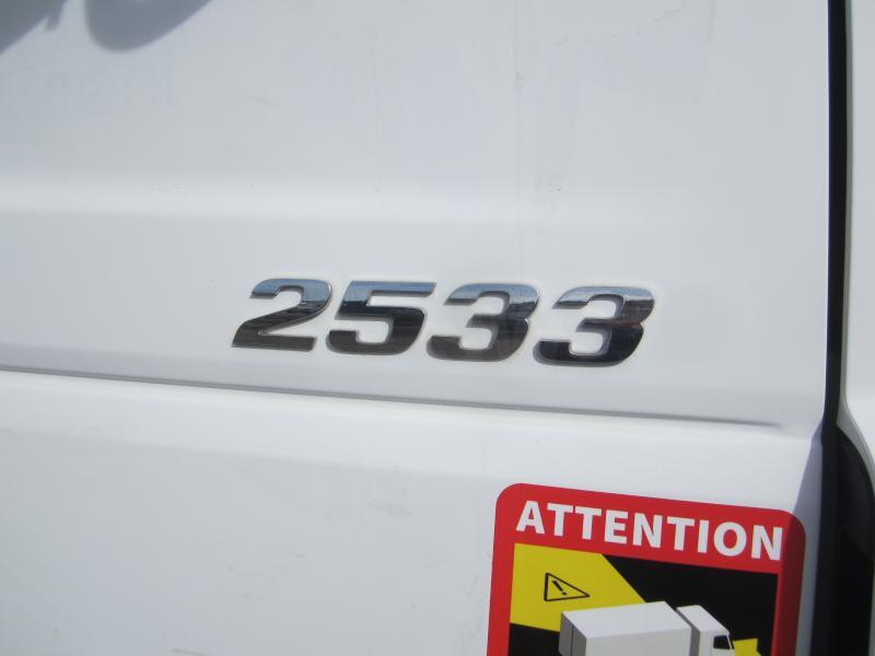Mercedes Axor 2533 - Truk sampah: gambar 2 Mercedes Axor 2533 - Truk sampah: gambar 2