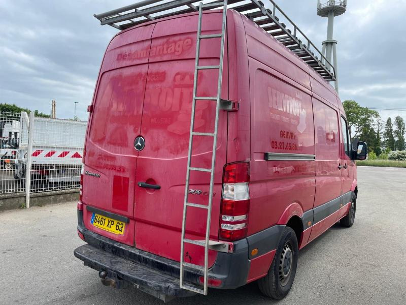 Mercedes Sprinter 209 CDI - Van panel: gambar 3 Mercedes Sprinter 209 CDI - Van panel: gambar 3