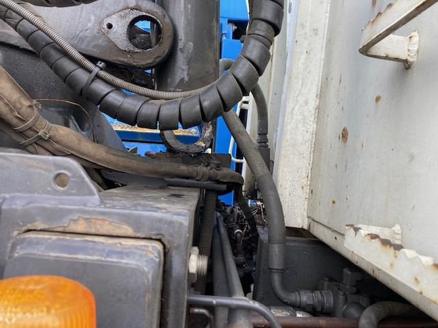 Truk jungkit, Truk derek Renault C-Series 460: gambar 8