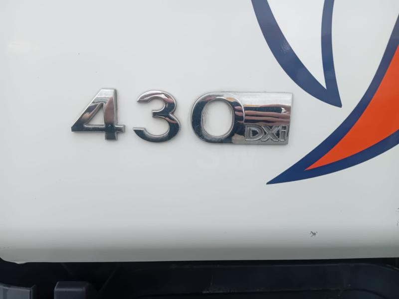 Renault Kerax 430 DXI - Truk skip loader: gambar 3 Renault Kerax 430 DXI - Truk skip loader: gambar 3