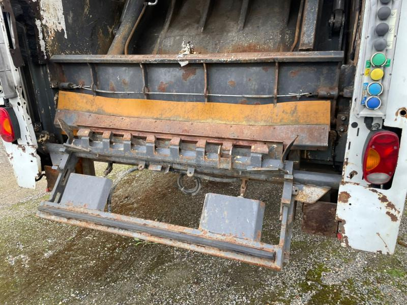 Renault Midlum 280.18 DXI - Truk sampah: gambar 4 Renault Midlum 280.18 DXI - Truk sampah: gambar 4