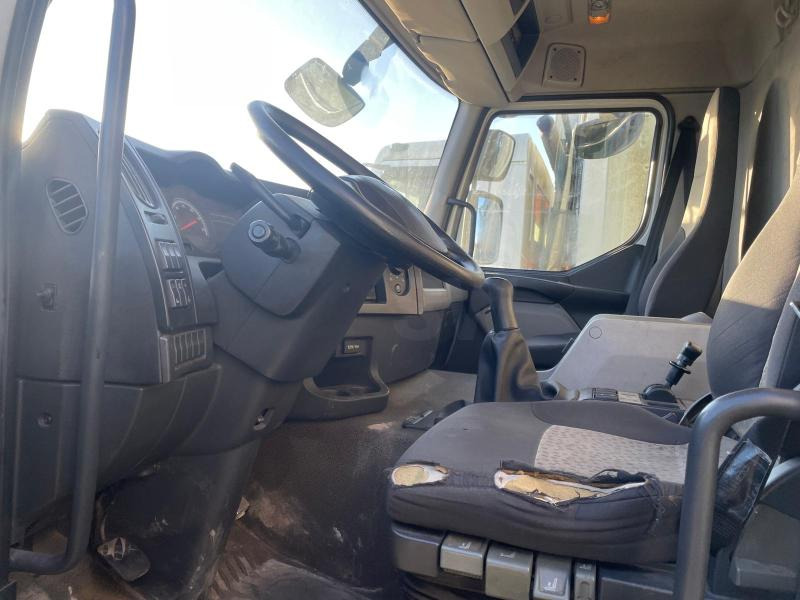 Renault Premium - Truk dengan terpal samping: gambar 5 Renault Premium - Truk dengan terpal samping: gambar 5